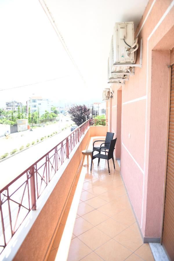 Guesthouse Leo Берат Экстерьер фото