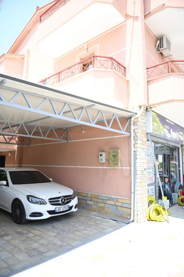 Guesthouse Leo Берат Экстерьер фото