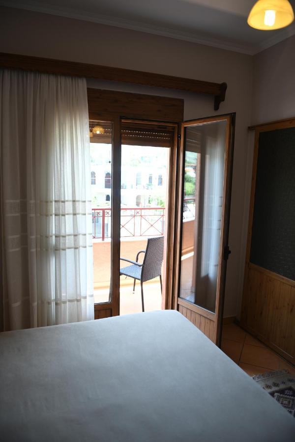 Guesthouse Leo Берат Экстерьер фото