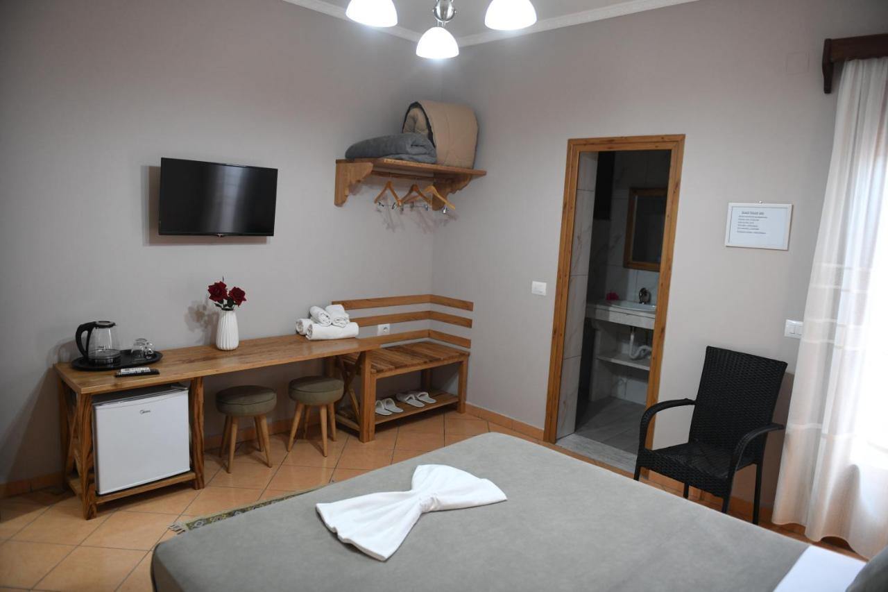 Guesthouse Leo Берат Экстерьер фото