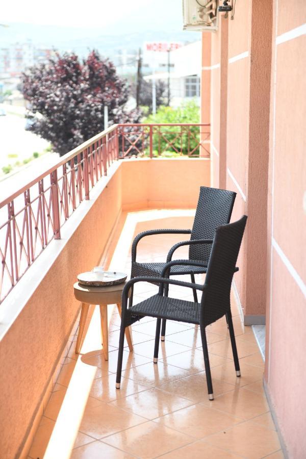Guesthouse Leo Берат Экстерьер фото