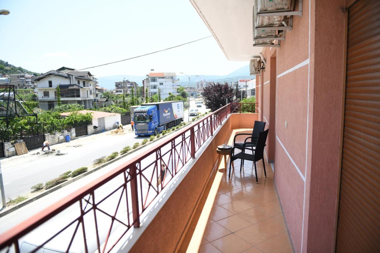 Guesthouse Leo Берат Экстерьер фото