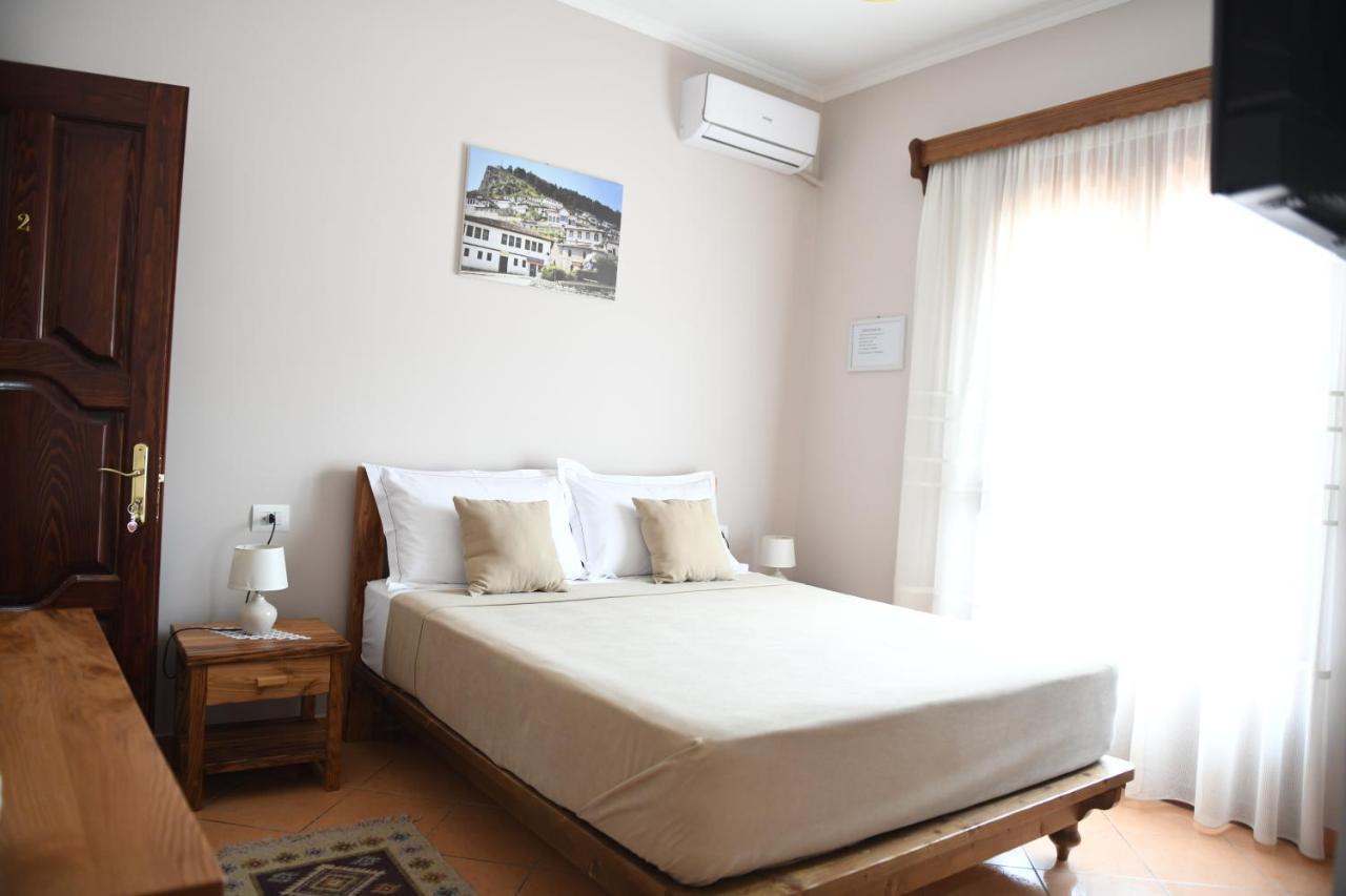 Guesthouse Leo Берат Экстерьер фото
