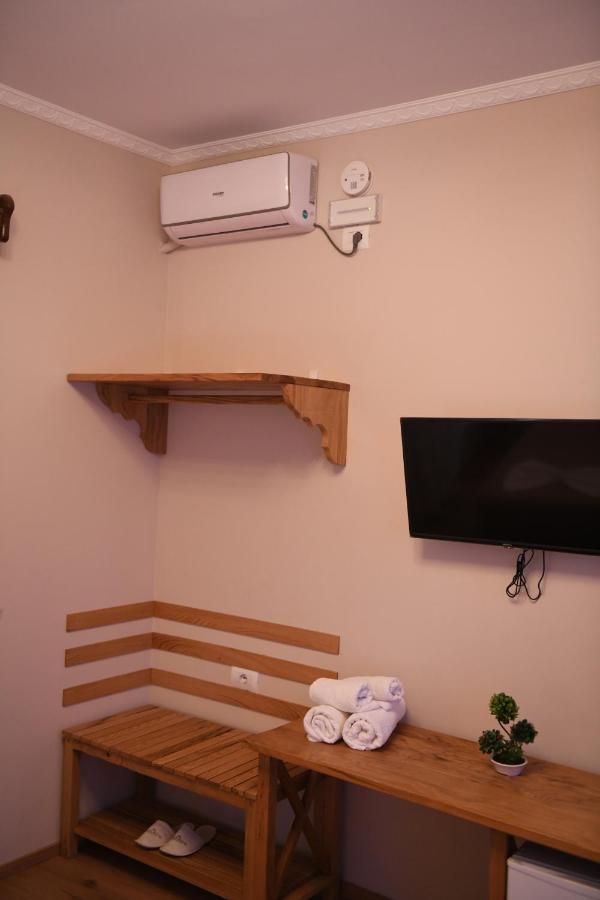 Guesthouse Leo Берат Экстерьер фото