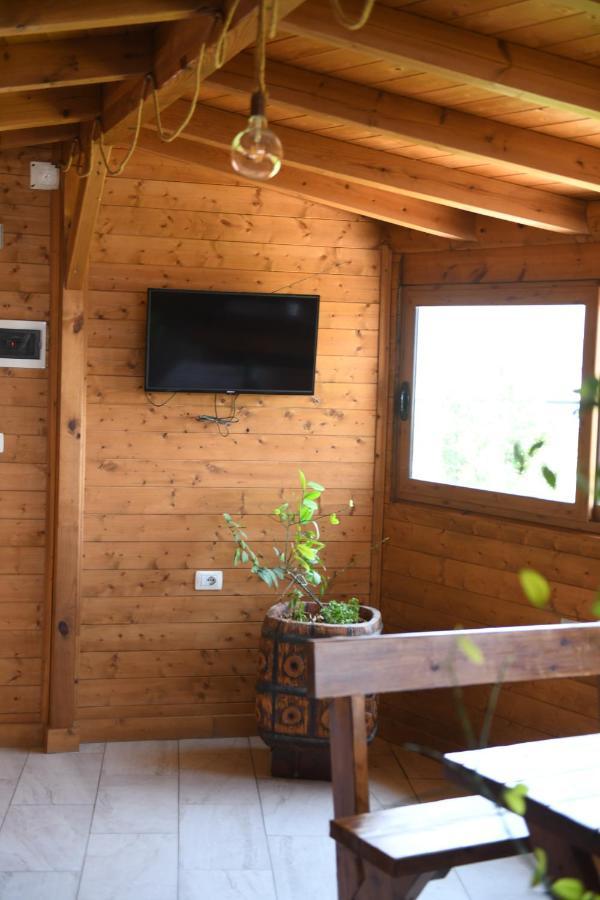 Guesthouse Leo Берат Экстерьер фото