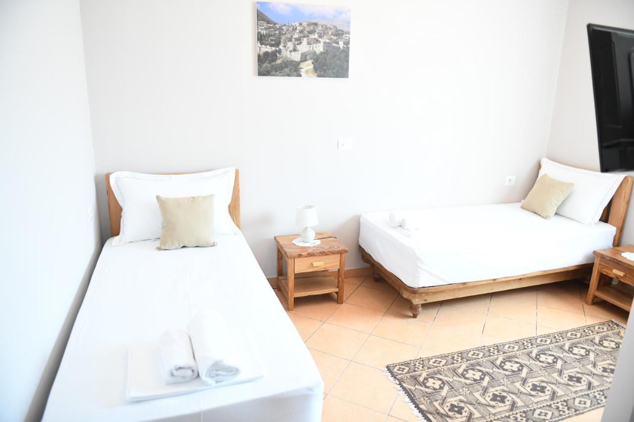 Guesthouse Leo Берат Экстерьер фото